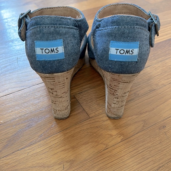 TOMS denim cork wedge sandals - Picture 2 of 4